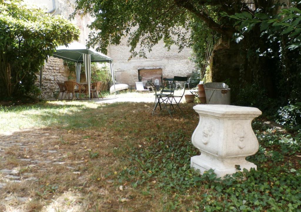 Cottage Town The Centre Of | Gray