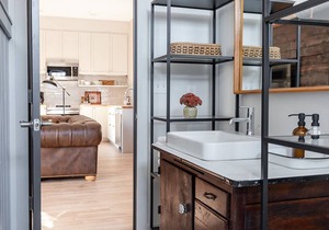 2-South: Cozy 2BR in Downtown Nashville, IN w/Rooftop Patio