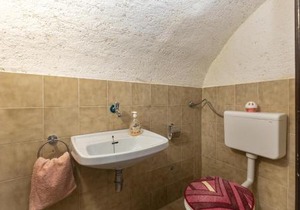 3 Bedroom Beautiful Home In Grizane