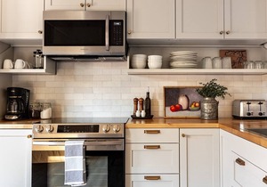 3-East: Luxe 3BR in Downtown Nashville, IN w/Rooftop Patio