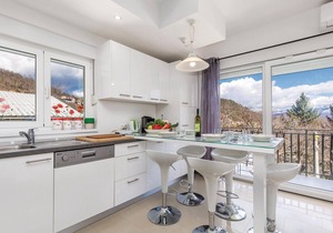 4 bedroom beautiful home in Rukavac