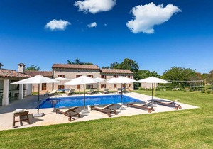 400 m² Villa ∙ 7 bedrooms ∙ 14 guests