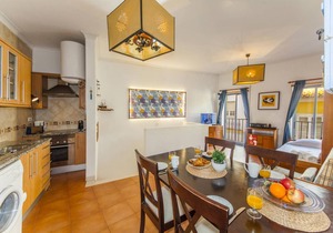 A09 - Super Central Duplex Apartment