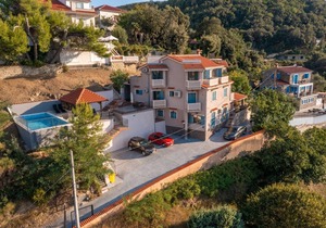 Apartment Lapida A2 with Sea View and Pool