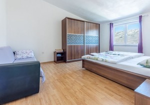 Apartments Mladen (63011-A2) - Baska - island Krk