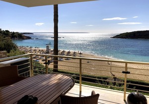 Beach front apartment Puerto Portals