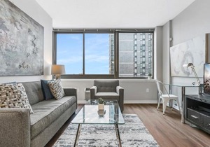Bluebird Suites near the Path