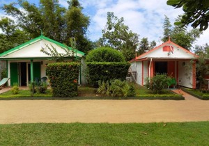 Charming house with sea view in Foulpointe + Enclosed garden.