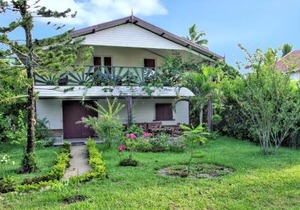 Charming Villa in Foulpointe with Sea View
