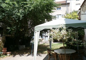 cottage in a town house in the centre of Gray
