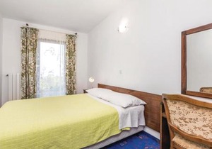 Cozy Apartment In Brsec With Wifi