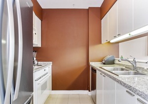 Executive 3 bdrm Condo in a 5 Star Downtown Vancouver Building