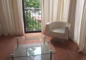Guest-friendly 2BD 2BTH condo in beachfront residence near shops/bars