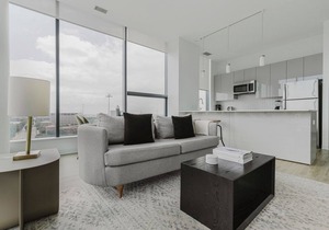 Ideal West Loop 2BR w/Gym & Pool in heart of Greektown, by Blueground