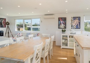 Licence to Chill - sleeps 7