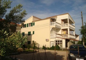 Marija - 100 m from beach: A3 (4) - Tribunj