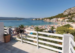 Nice apartment in Klek with WiFi
