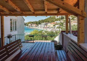Nice apartment in Klek with WiFi