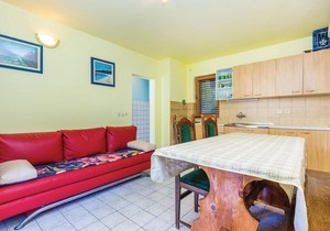 Nice apartment in Povile with WiFi