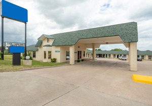 OYO Hotel Three Rivers TX US-281