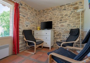 Pretty Holiday Home in Courry with Swimming Pool
