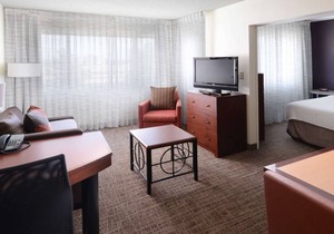 Proximity at its Best! Close to NorthPark Center! Pet-friendly, Parking, Pool!