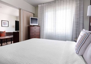 Proximity at its Best! Close to NorthPark Center! Pet-friendly, Parking, Pool!