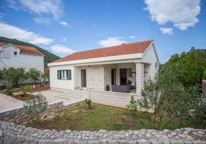 Seaside holiday house Mali Ston, Pelješac (K-13443)