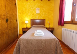 Self catering El Bulín de Paredes for 5 people