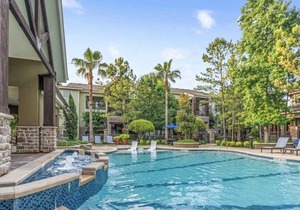 Spacious Pool View 1 Bedroom/1 Bath Condo in The W