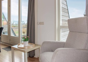 Stunning home in Grou with lake view