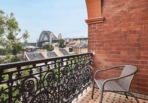 STUNNING SYDNEY HOME 8