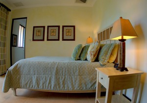 THE BEST! Impressive Penthouse w/ OCEAN VIEWS & Beach Club FREE access