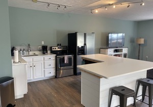 The Nest - Located in the Heart of Nashville Indiana!