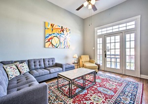 Uptown NOLA Apt on Magazine Street with Backyard!