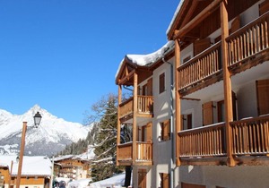 Wifi, 200m from ski slopes, 1st floor, view mountain, balcony, tv, ski locker, 49m², Valfréjus