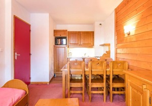 Wifi, 300m from resort center, swimming pool, sauna, tv, ski locker, 43m², Valfréjus