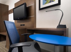 Holiday Inn Express Andover North Lawrence Ihg Hotel | Lawrence