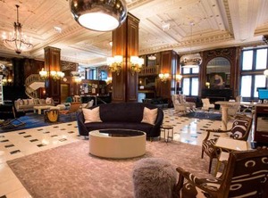 The Blackstone Autograph | The Loop