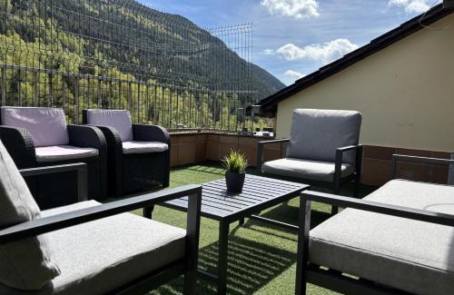 L'Aldosa de Canillo Apartment | Ático para 12 personas con Vistas Panorámicas I AndBnB