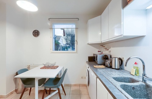 Cormeilles-en-Parisis House | Élégance Familiale - Confort & Jardin