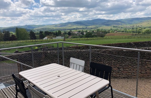 Prisse Apartment | Élégant Appartement Contemporain Dans une Authentique Maison de Vigneron