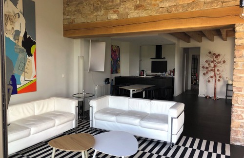 Prisse Apartment | Élégant Appartement Contemporain Dans une Authentique Maison de Vigneron