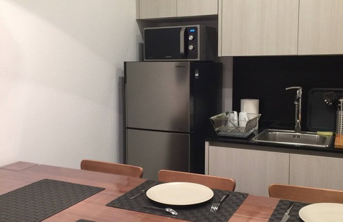 Bang Na Apartment | Élégant Appartement de 2 Chambres Avec 2 Salles de Bains Proche du BTS Udomsuk