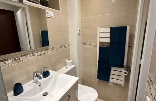 Enghien-les-Bains Apartment | Élégant Studio « Fleur de lys » à 12 min de Paris