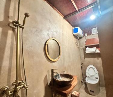 Meo Vac House | Đá Nhớ Homestay