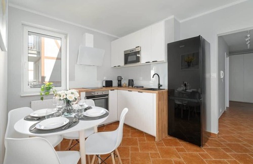 Jezyce Apartment | Św. Wawrzyńca 3A | Trendy Apartment | Balcony