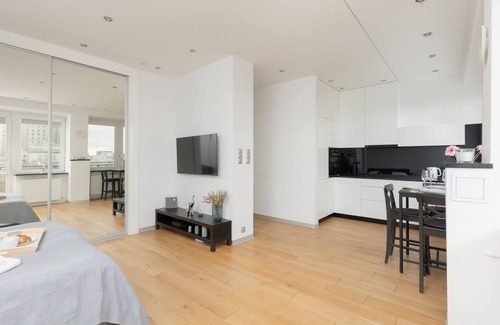 Srodmiescie Połnocne Apartment | Świętokrzyska 32 | Cozy Studio in Central Warsaw