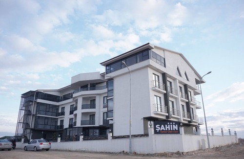 Yoncalı Koyu Hotel | ŞAHİN TERMAL OTEL VE SPA