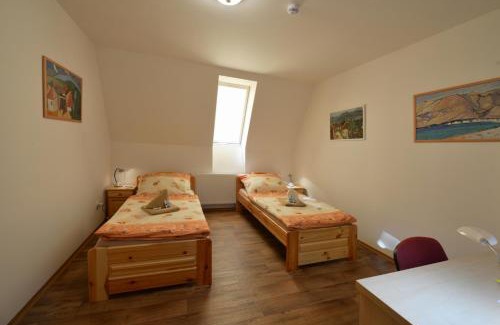 Poruba House | Školící středisko ABENA s ubytováním